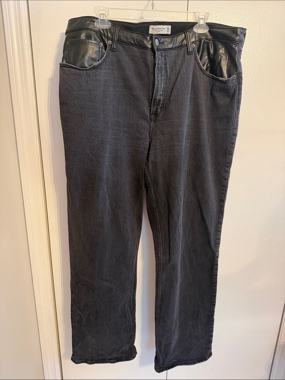 Abercrombie & Fitch Black Jeans with Faux Leather Waistband 90s Relaxed
